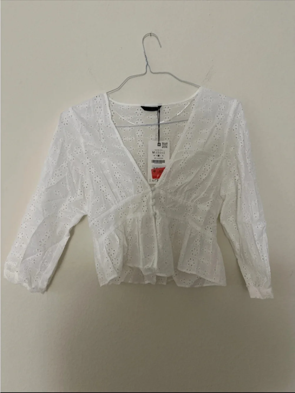 Zara White Eyelet V-Neck Peplum Blouse